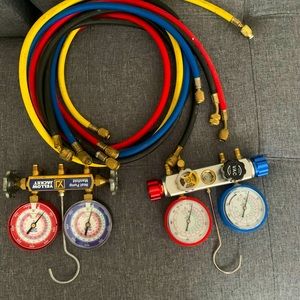 Brand new HVAC gauges with hoses